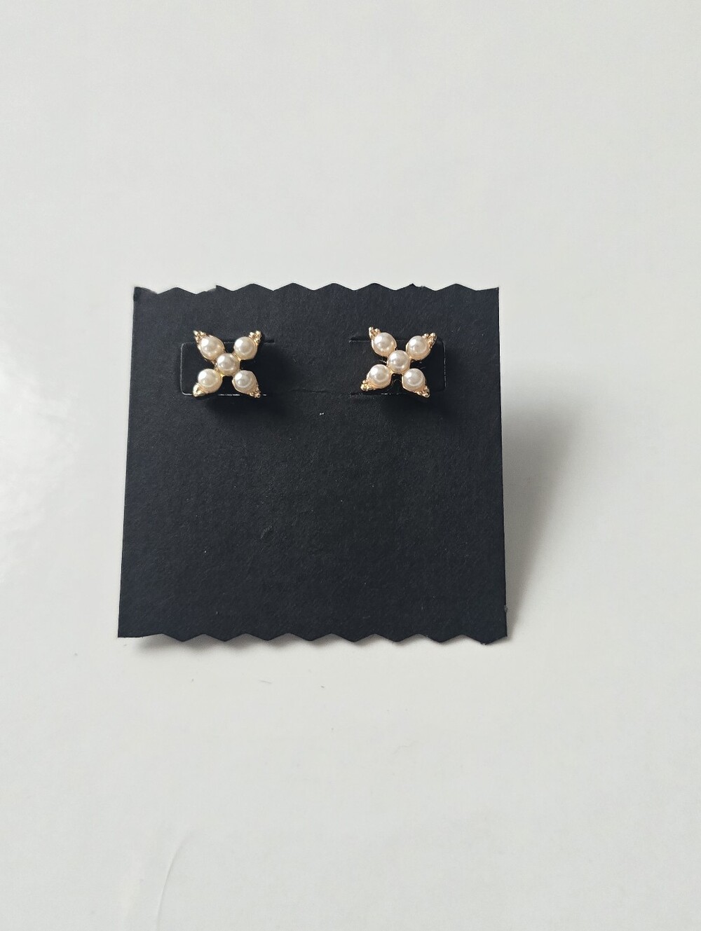 Pearl Cluster Stud Earrings - Gold Tone